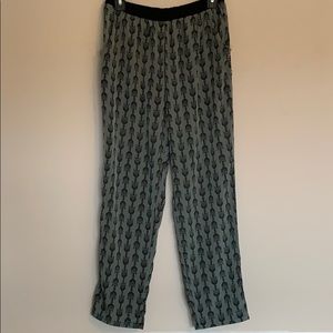 F21 GRAPHIC TAPERED PANTS